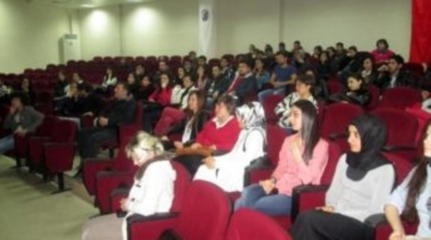 Ezine Meslek Y&uuml;ksek Okulu&rsquo;nda Girişimcilik Semineri