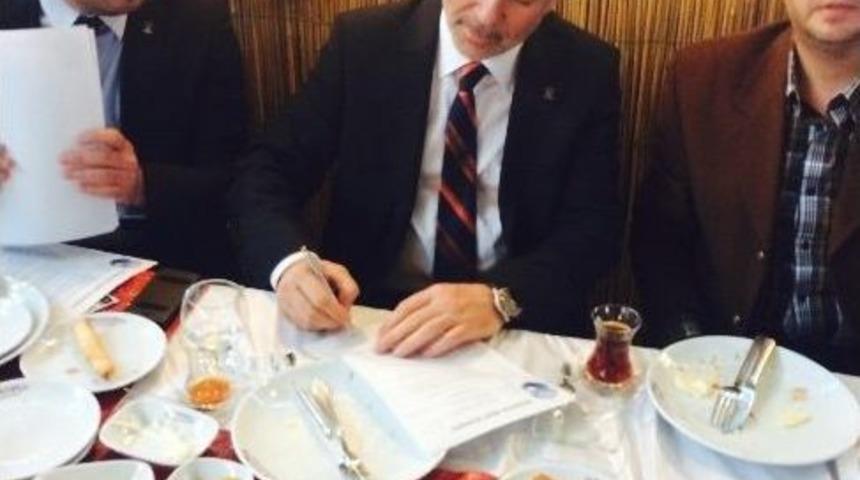 Kent Konseyi, Sara&ccedil;oğlu İle 'kentleşme Ve İyi Niyet' Protokol&uuml; İmzaladı