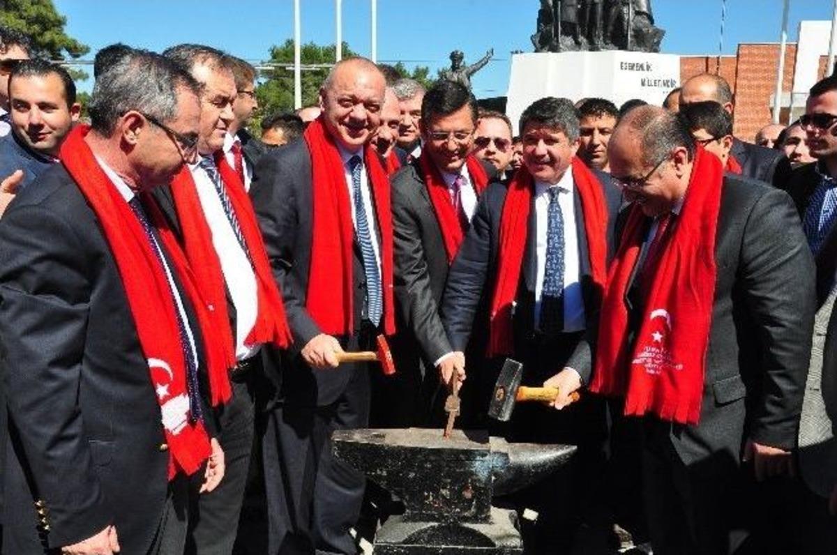 Nevruz Ateşinden Atlayıp Mesir Macununu Kardılar