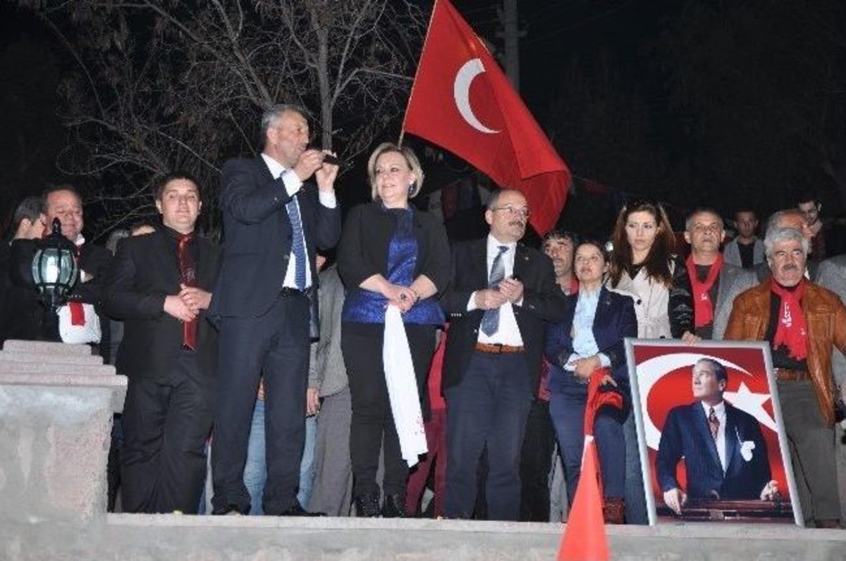 Menemen Tahir Başkan İ&ccedil;in Ayağa Kalktı