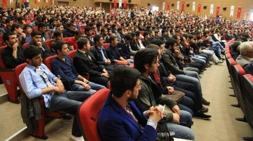 As&uuml;'de &Ccedil;anakkale Şiirlerle Anlatıldı