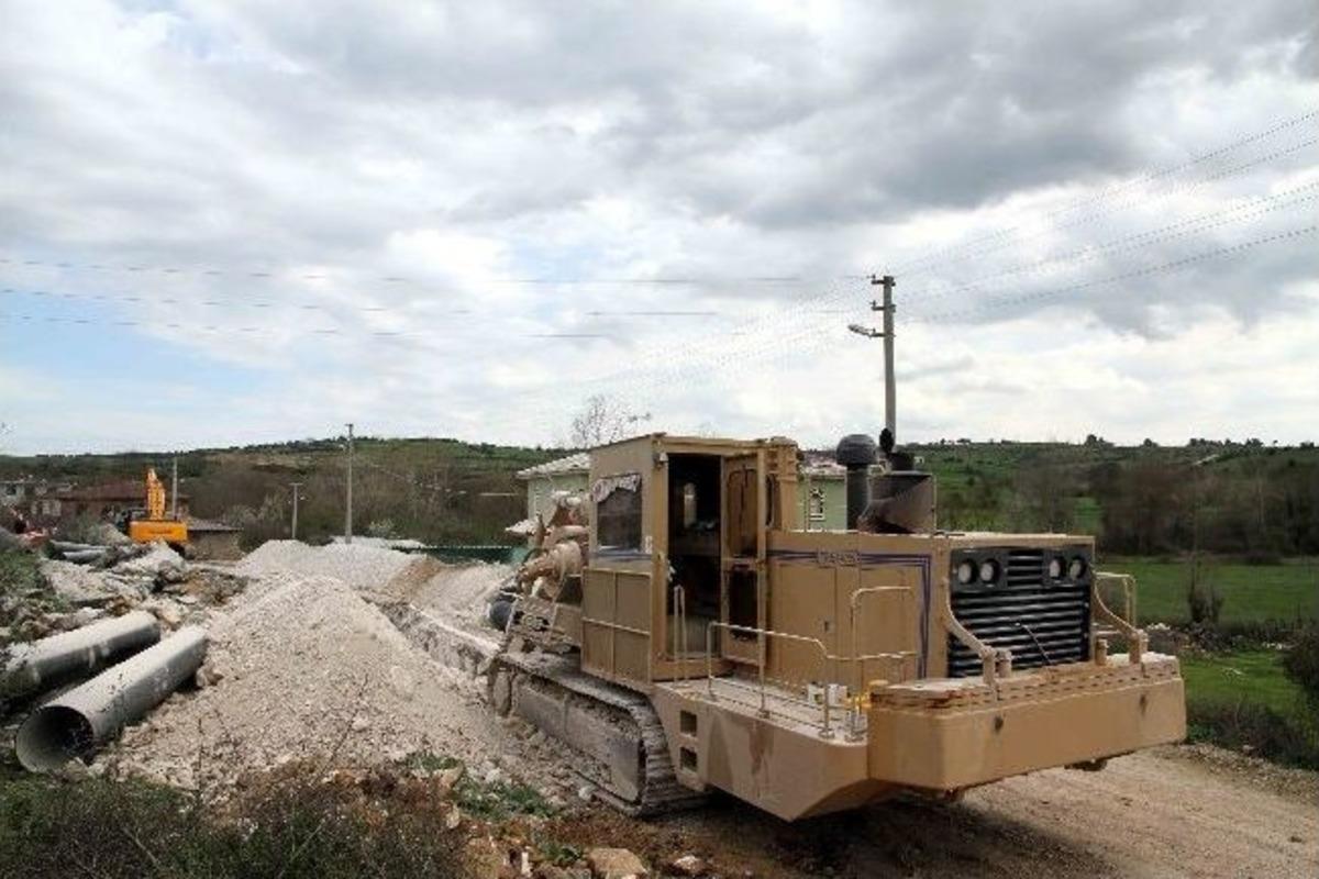 Kandıra İle Babadağ İsale Hattında Trencher Kullanılıyor