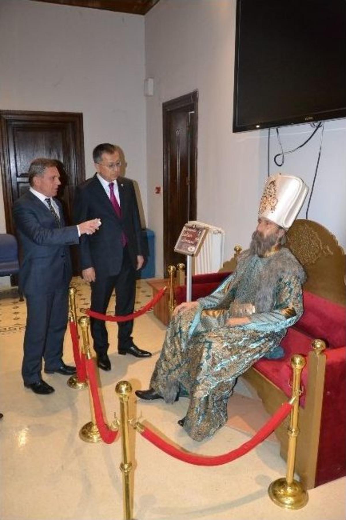 Kazakistan Cumhuriyeti Ankara B&uuml;y&uuml;kel&ccedil;isi Prof. Dr. Canseyit T&uuml;ymebayev Manisa&rsquo;da
