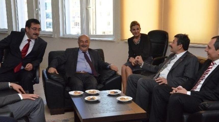 Ak Parti&rsquo;li D&ouml;ver&rsquo;den Dsp Adayı Kamacı&rsquo;ya Ziyaret