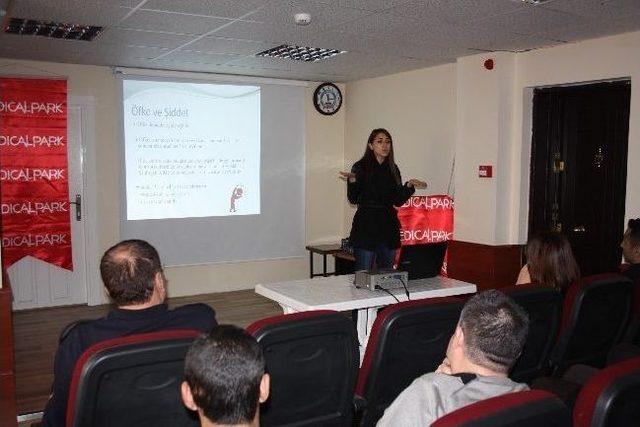 Medical Park, Mahkumlarına ‘öfke Kontrolü’ Semineri Verdi