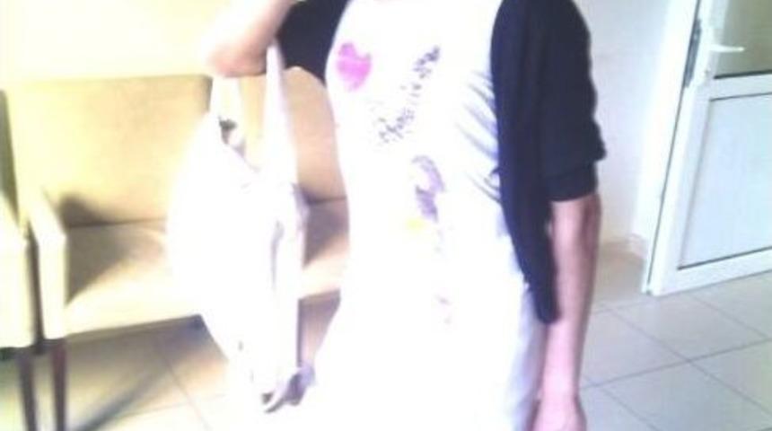 Parasını Alamayan Travesti Otomobili &Ccedil;aldı