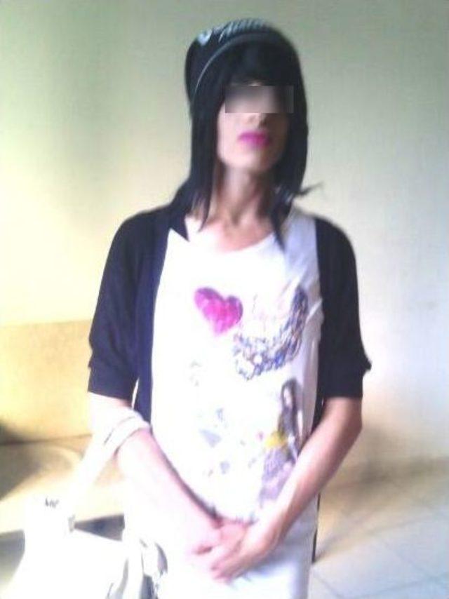 Parasını Alamayan Travesti Otomobili &Ccedil;aldı 1