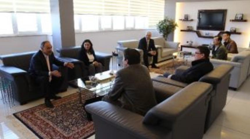 &Ccedil;ek Cumhuriyeti Heyeti, Kayısıyı İncelemeye Geldi