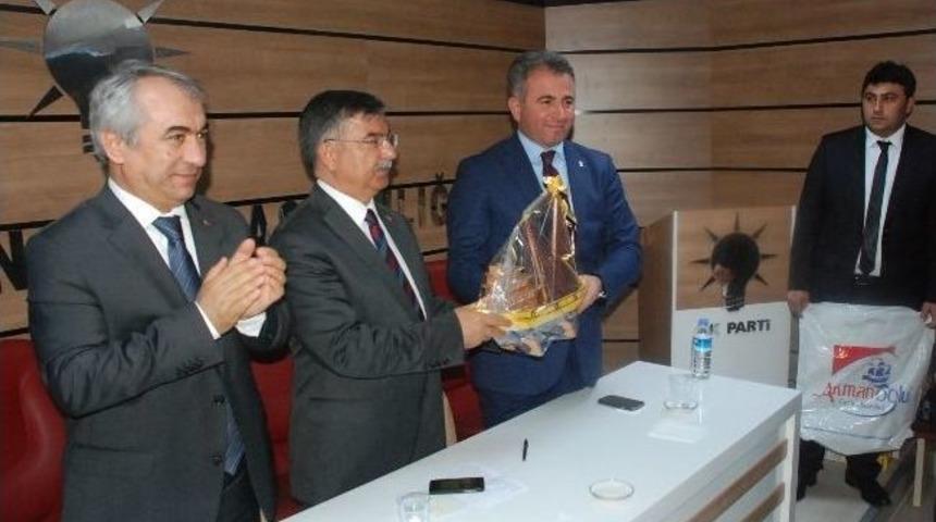 Bakan Yılmaz: "vereceğiniz Oylarla T&uuml;rkiye &Uuml;zerine Oynanan Oyunu Bozacaksınız"