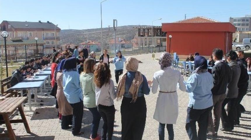 Akdağmadeni Kredi Yurtlar Kurumunda Nevruz Bayramı Kutlandı