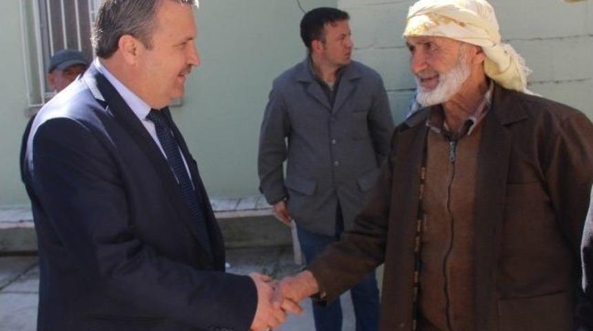 &Ccedil;er&ccedil;i'den &Uuml;&ccedil;pınar Temasları