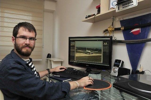 Bin &Uuml;zerinde U&ccedil;ağın Resmini &Ccedil;ekti 3