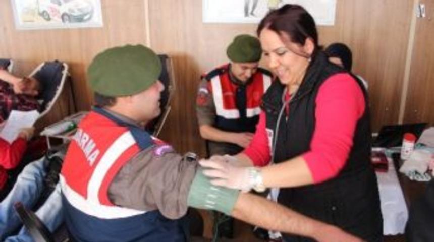 Jandarmadan Kan Bağışı Kampanyasına Destek