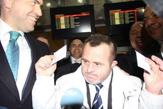 Başbakan&rsquo;dan Erzurum&rsquo;un Renkli Siması &ldquo;beleş Mehmet&rdquo;e 200 Tl Har&ccedil;lık 1