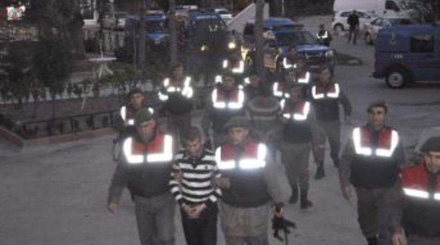 Akşehir&rsquo;deki Cinayetlerde 3 G&ouml;zaltı