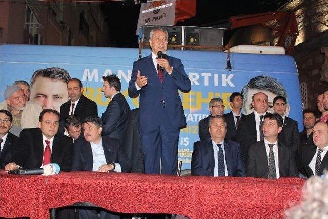 Arınç'tan Manisa'da Mahalle Mitingi