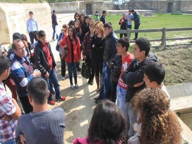 Kırklareli de &Ouml;ğrenciler  sokaktan Spora Projesi Kapsamında  &Ccedil;anakkale&rsquo;ye Gitti 1