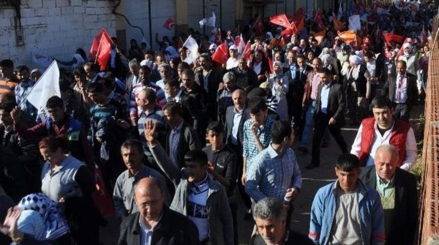 Mustafa Savaş İncirliova&rsquo;da Binlerce Kişiyle G&ouml;vde G&ouml;sterisi Yaptı