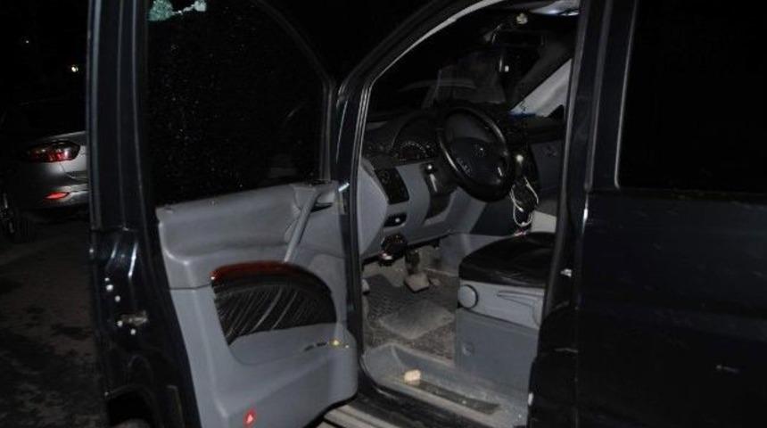 Antalya'da Chp&rsquo;li Adayın Konvoyuna Taşlı Saldırı