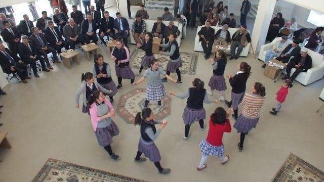 Yozgat Gen&ccedil;lik Merkezinden Huzur Evine Ziyaret 1