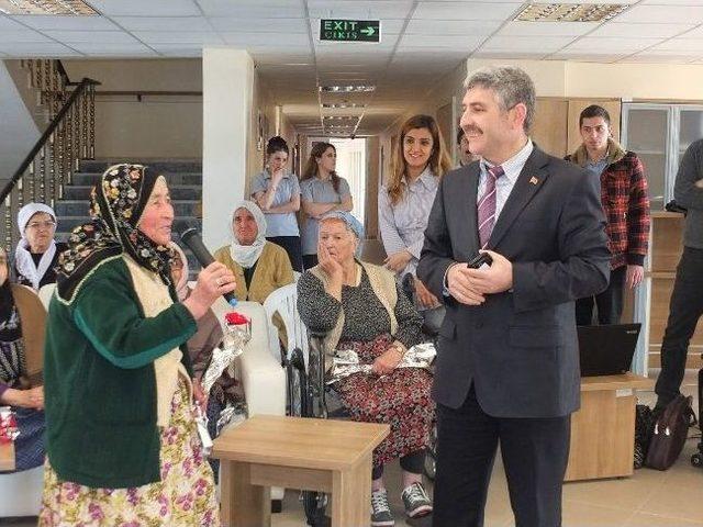 Yozgat Gen&ccedil;lik Merkezinden Huzur Evine Ziyaret 2
