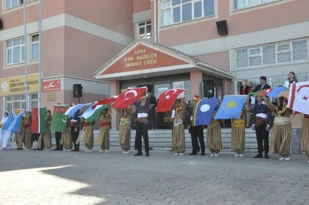 Soma'da Coşkulu Nevruz Kutlaması