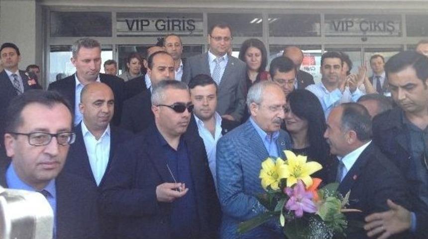 Kılı&ccedil;daroğlu İzmir'e Geldi