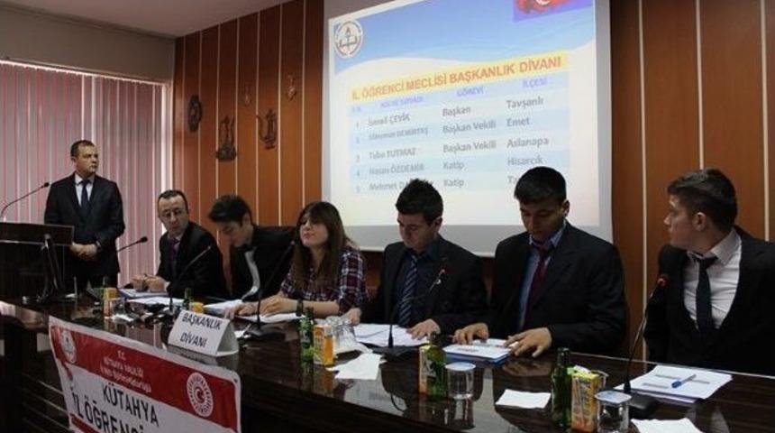 K&uuml;tahya &Ouml;ğrenci Meclisi Tavşanlı'da Toplandı