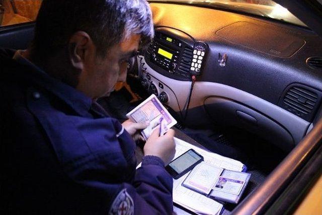 Trafik Ekipleri Tavşanlı da Kontrollerini Sıklaştırdı 1