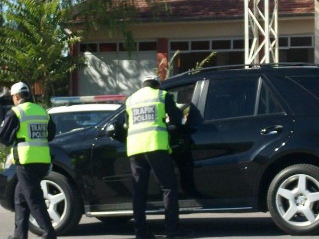 Trafik Ekipleri Tavşanlı da Kontrollerini Sıklaştırdı 2