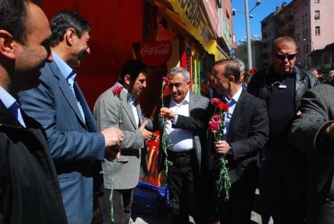 Bitlis&rsquo;te Ak Parti'den Sevgi Ve Barış Y&uuml;r&uuml;y&uuml;ş&uuml;