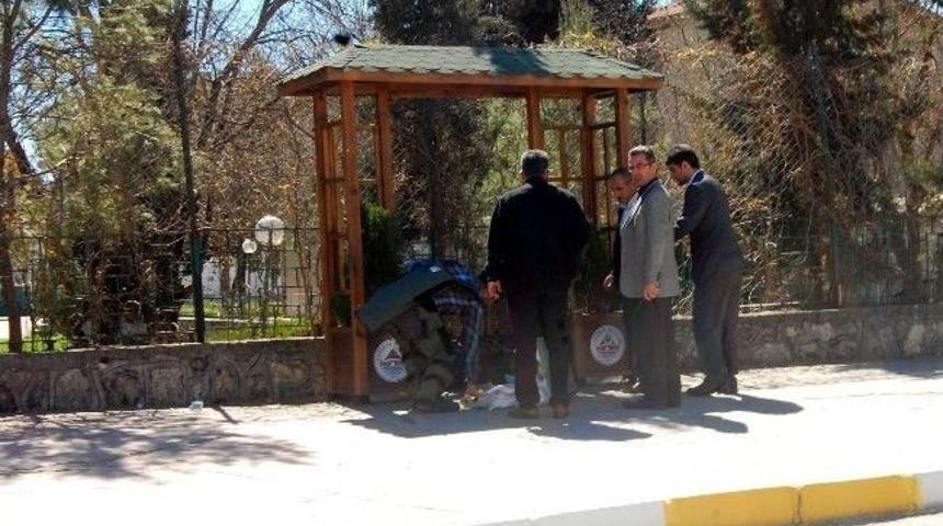 Ş&uuml;pheli Paketten &lsquo;mangal&rsquo; &Ccedil;ıktı