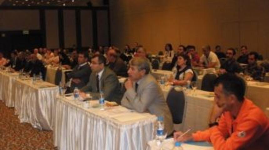 Des, Antalya&rsquo;daki &Ccedil;alıştaya Velileri De Davet Etti