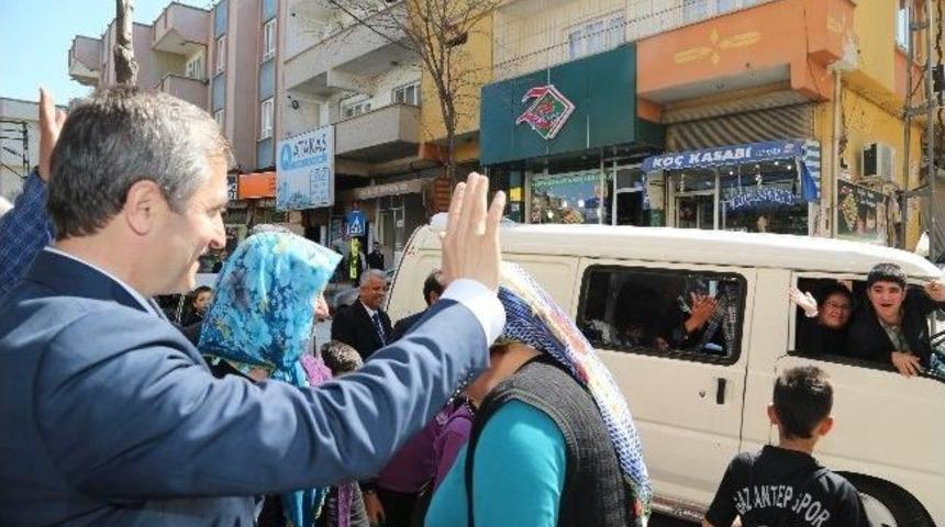 Başkan Tahmazoğlu&rsquo;na Vatandaşlardan Sevgi Seli