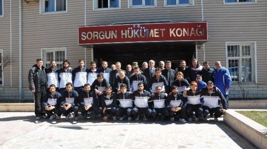 Sorgun Kaymakamı Levent Kılı&ccedil;, Sorgun Belediyespor&rsquo;u Makamında Kabul Etti