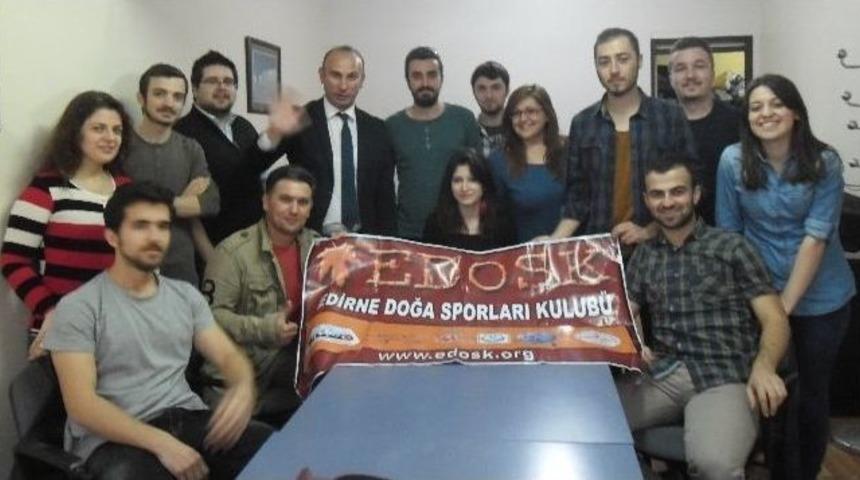 Edosk G&ouml;n&uuml;ll&uuml; Gen&ccedil;leri Proje Ekiplerinde &Ccedil;alışıyor