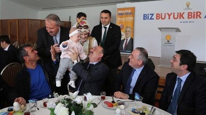 Bakan M&uuml;ezzinoğlu: &ldquo;30 Mart Gizli G&uuml;&ccedil;lere Tokat Olacak&rdquo;