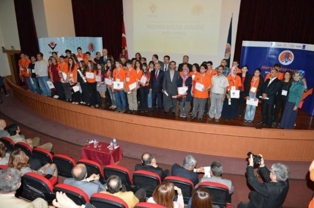 T&uuml;bitak &Ouml;d&uuml;llerini Adanalı &Ouml;ğrenciler Topladı