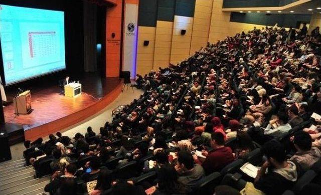 Saü’de ‘dünya Politkasının Dönüşümü Ve Türkiye’ Konferansı Düzenlendi