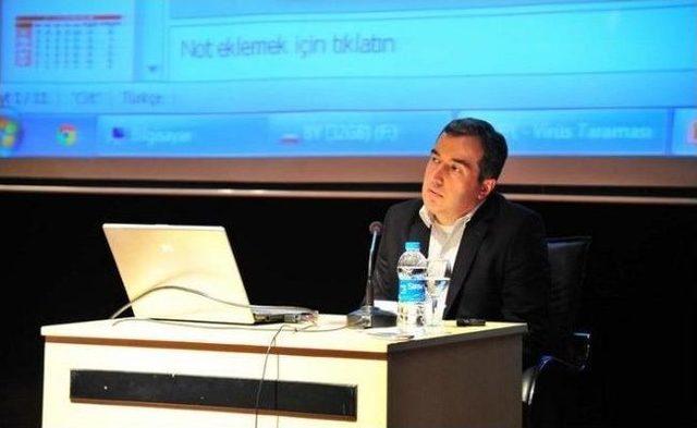 Saü’de ‘dünya Politkasının Dönüşümü Ve Türkiye’ Konferansı Düzenlendi