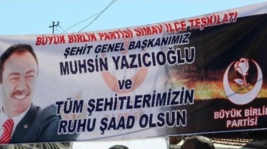 Muhsin Yazıcıoğlu Anısına 2 Bin Kişiye Pilav Ve Ayran Dağıtıldı