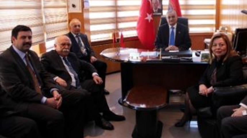 Bakan Avcı&rsquo;dan Emekliler Derneği&rsquo;ne Ziyaret