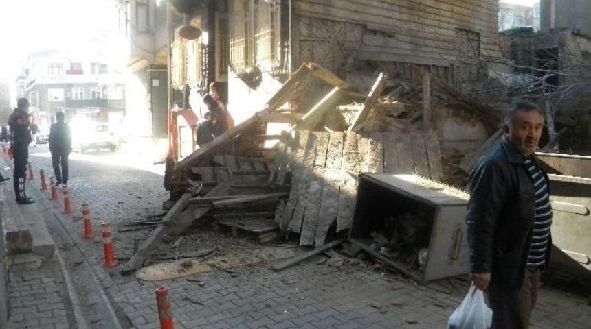 Anıtlar Kurulu'nun Korumaya Aldığı Tarihi Bina &Ccedil;&ouml;kt&uuml;