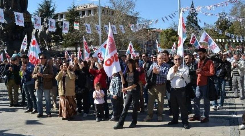 &Ouml;dp Uşak&rsquo;ın İlk Bayan Belediye Başkan Adayını Tanıttı