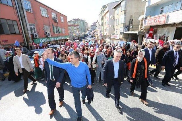 Alibeyköy’de Büyük Sevgi Yürüyüşü