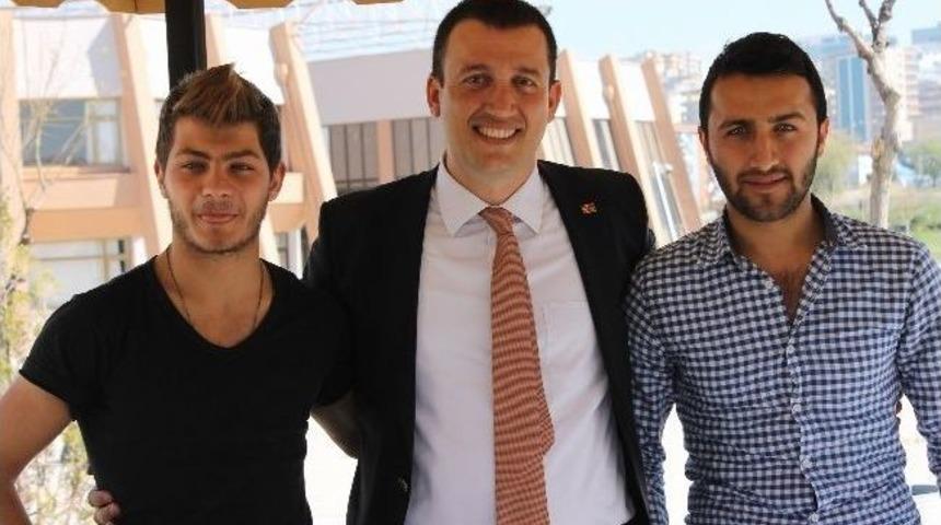 Gen&ccedil; Başkan Adayına, Gen&ccedil;lerden Tam Not!