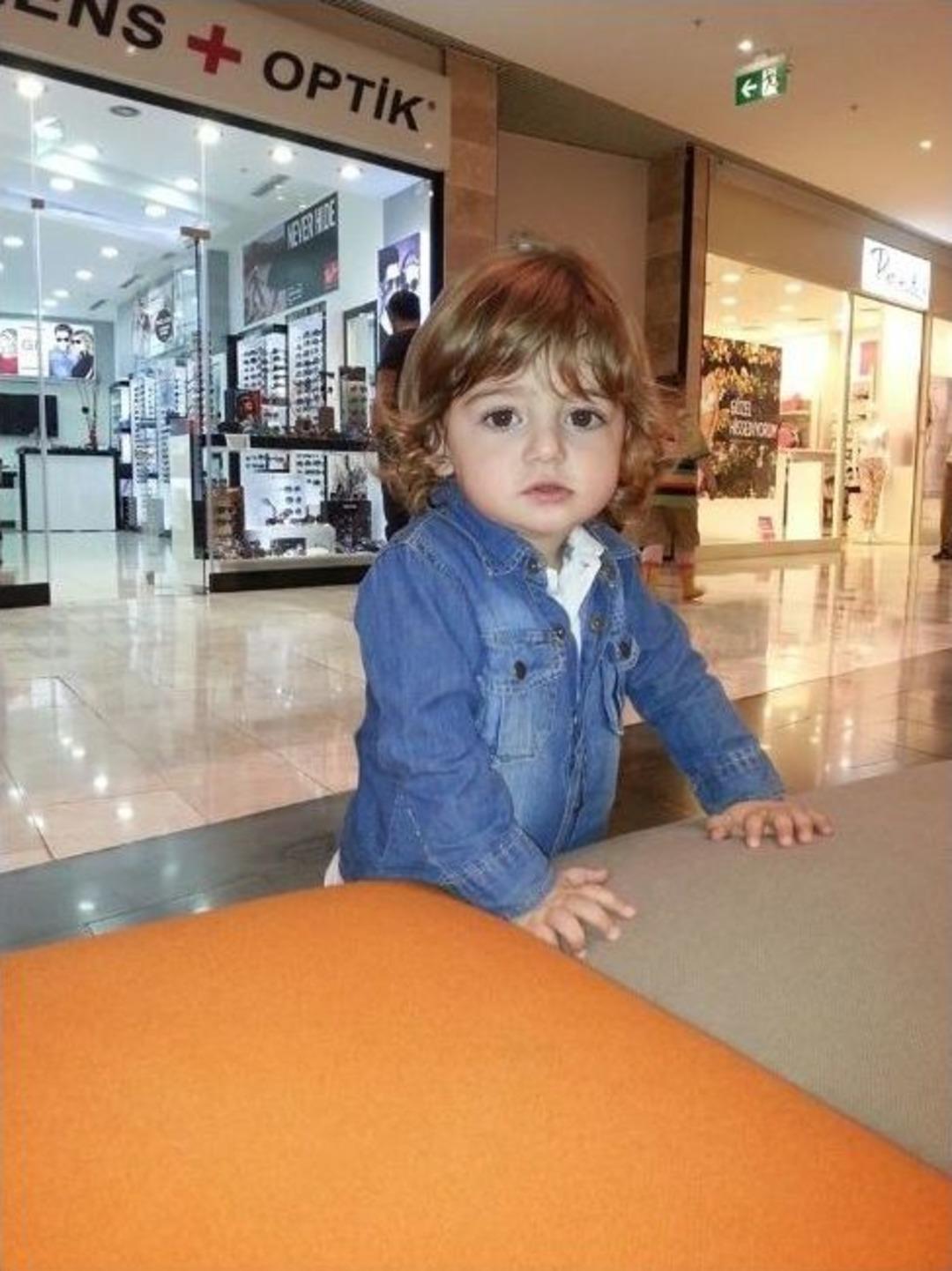 Minik &Ccedil;ınar Babasının G&ouml;z&uuml; &Ouml;n&uuml;nde Tankerin Altında Kaldı