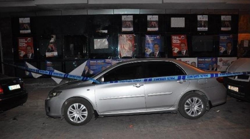 Bah&ccedil;elievler'de Ak Parti Se&ccedil;im B&uuml;rosuna Molotof Kokteyli Saldırı