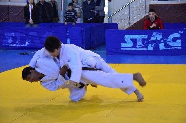 Yıldızlar Judo Müsabakaları Erzurum’da Başladı