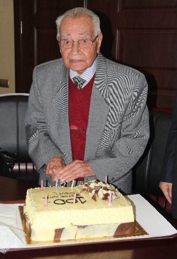 Vali Coş'tan 100. Yaş Günü Süprizi G4